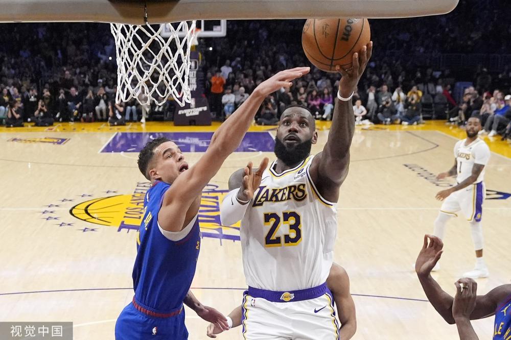 立即上前施 立即上前施