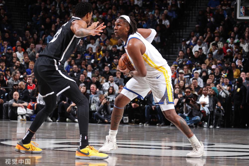 轻球员的潜 轻球员的潜